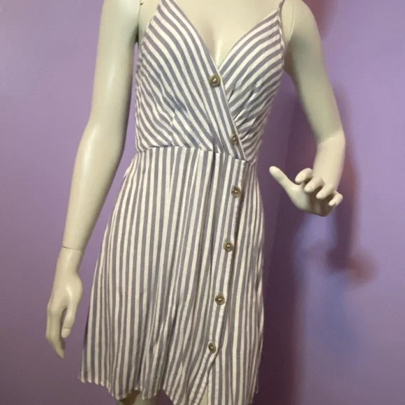 Striped Button-Down Dress - Picture 4 of 5